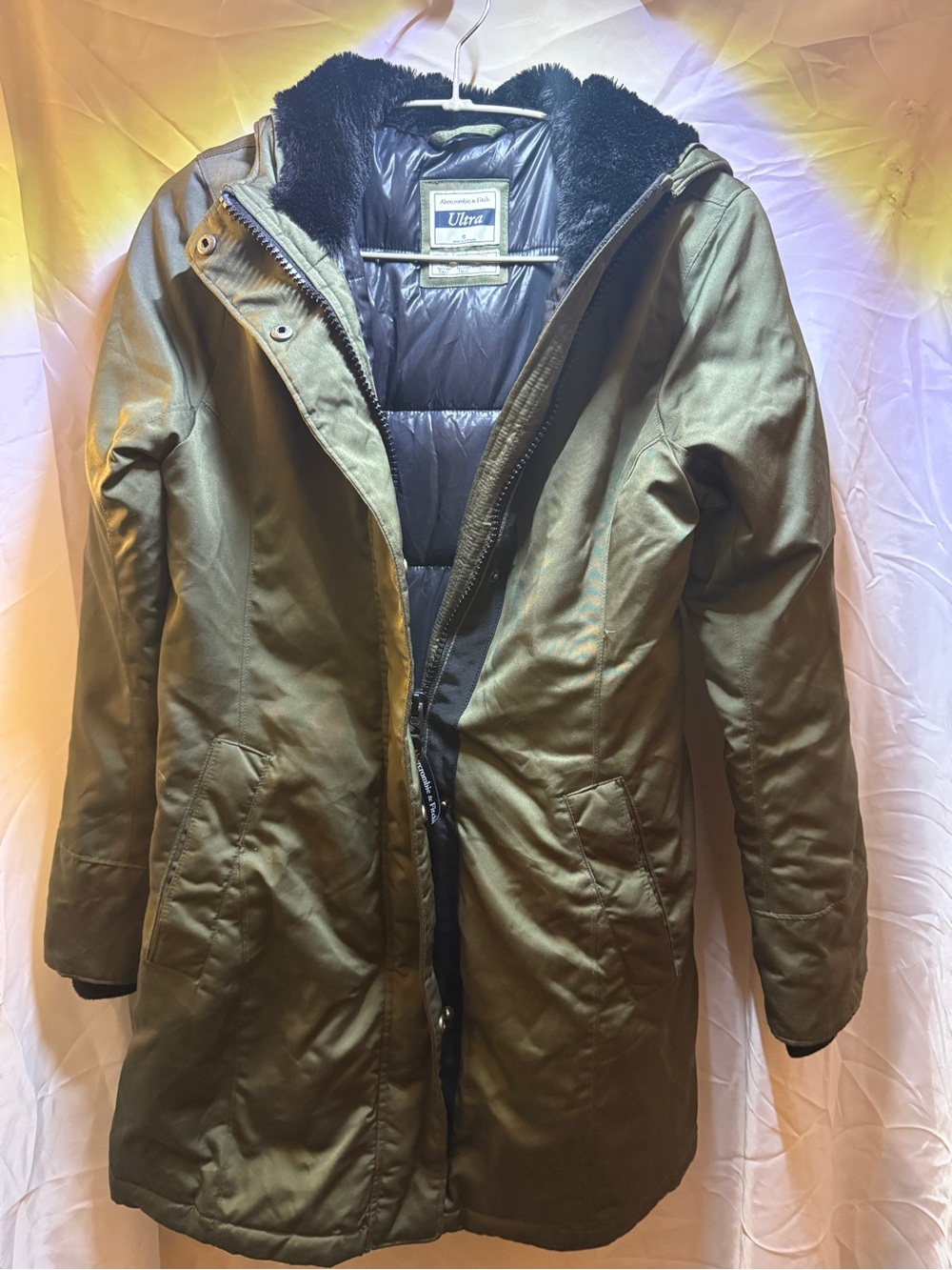 Abercrombie & Fitch Olive Green Puffer Parka with Faux Fur Trim